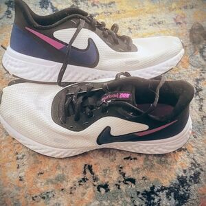 Nike Women's White, Black, and Pink Sneakers